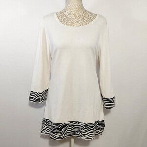Chico's Size 1 (8-10) M White Zebra Trim Round Neck Cotton Blend Tunic Top